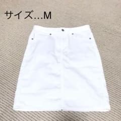 ホワイトタイトスカート(GU)のサムネイル