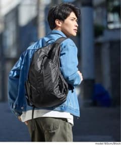 《未開封》coca ポケッタブル縦ファスナーバックパック リュック ブラックのサムネイル