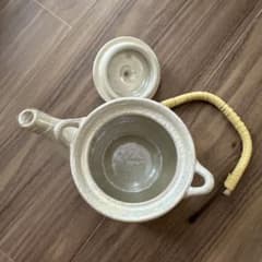 ハローキティ急須 陶器製 クリーム色のサムネイル