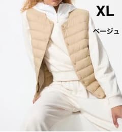 新品未使用　UNIQLO ユニクロ　パフテックコンパクトベスト　XL ベージュのサムネイル