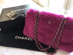 雑貨屋さま専用　美品　CHANEL ラパン　ピンクのファーショルダーのサムネイル