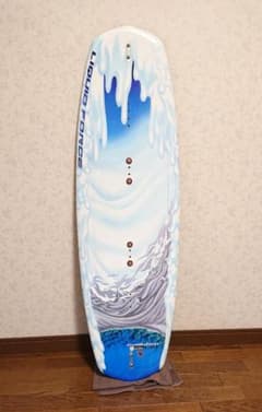 【美品】LIQUID FORCE Evolution 134 ウェイクボード 美品】LIQUID FORCE Evolution 134 ウェイクボード - メルカリ