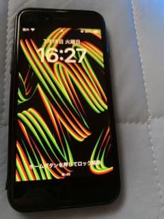Apple iPhone SE (第2世代) 赤のサムネイル
