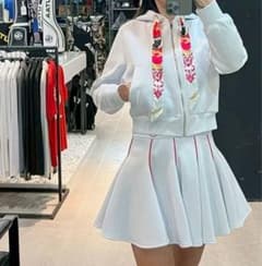 【本日限定】新品　UTAA　ユタ　ゴルフ　パーカー＆スカートセット　ブラック　Ｌ 新品 UTAA ユタ ゴルフ パーカー＆スカートセット ホワイト L - メルカリ