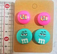 大きめm&m's　ピアスセットのサムネイル