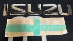 ISUZU 日野セレガ　クロームエンブレム 2個セット　未使用新品のサムネイル