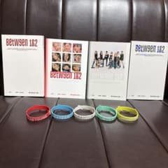 TWICE BETWEEN 1&2 アルバムとリストバンドのサムネイル