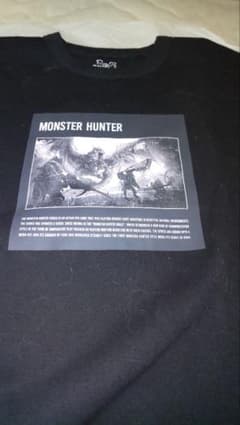 モンスターハンターのトレーナーと長袖のTシャツ、Lサイズになります。のサムネイル