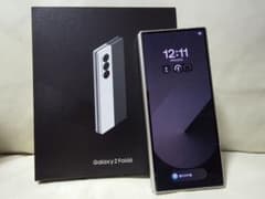 Galaxy Z Fold6 ホワイト 国内版 SIMフリー 256GB - メルカリ