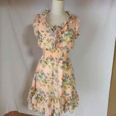 新品 ワンピース★のサムネイル