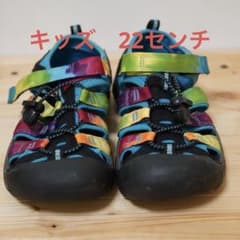 KEEN キーン ニュポート H2 キッズサンダル 22cm レインボー柄のサムネイル