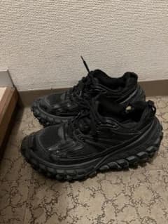 BALENCIAGA BOUNCER DEFENDER 43 - メルカリ
