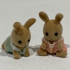 シルバニアファミリー ふたごのウサギの赤ちゃん アイボリータイプ 初期のサムネイル