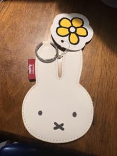 miffy ミッフィー フェイスコインケース　めじるしアクセサリーつきのサムネイル