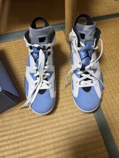 Nike Air Jordan 6 "UNC"のサムネイル