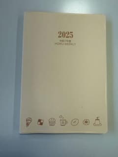 2025年 保育 ウィークリー スケジュール帳のサムネイル