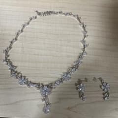 ブライダルアクセサリー ネックレス ピアス セットのサムネイル