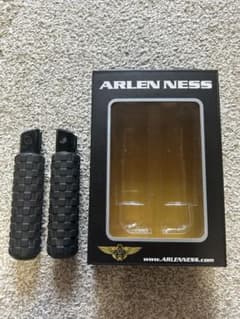 アレンネス Air Trax ライダーフットペグ ブラックM8ソフテイル - メルカリ