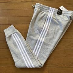 【新品未使用】adidas スウェットパンツ　グレー　裏起毛のサムネイル