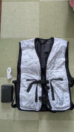 水冷服 水冷ベスト 10000mAhバッテリー 付きのサムネイル