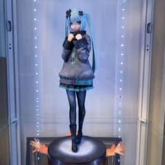 リペイント　Luminasta　“閉ざされた窓のセカイの初音ミク”