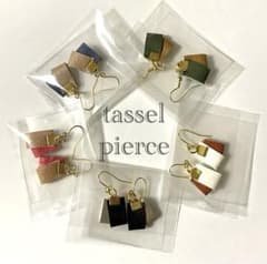フェイクレザー⭐︎タッセルピアス5個セット①のサムネイル