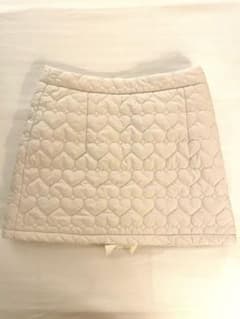 ZARA 白 ハート型キルティング ミニスカート　Sのサムネイル