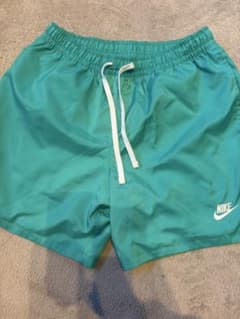 Nike ターコイズ ショートパンツ Mサイズのサムネイル