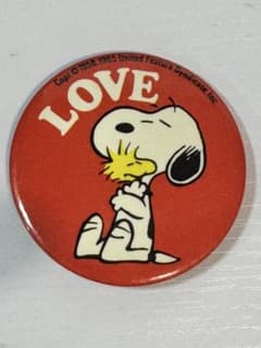 ヴィンテージ 70s ピーナッツ スヌーピー 缶バッジ LOVE - メルカリ