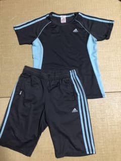 adidas アディダスのサムネイル