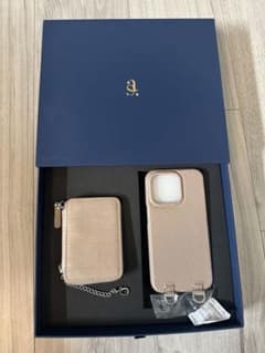 鈴木亜美さん　si-chan コラボ　スマホケース　ベージュ 鈴木亜美さん si-chan コラボ スマホケース ベージュ a&s - メルカリ