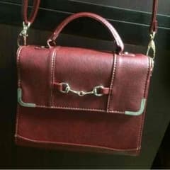 赤 バックのサムネイル