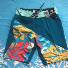 ボルコム　volcom 新品サーフ　トランクス　サーフパンツ　海パンのサムネイル