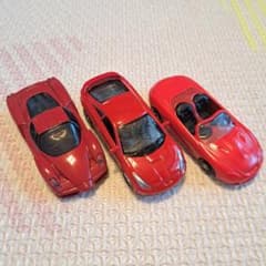 商談中☆赤いスポーツカー ミニカー 3台セット 3ブランド - メルカリ