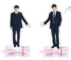 修学旅行で仲良くないグループに入りました アクリルスタンド 最終回記念Ver.のサムネイル