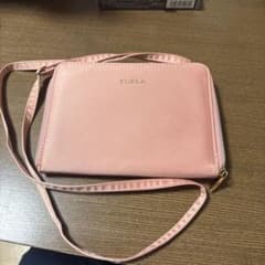 FURLA 特製ストラップつきマルチケース(フルラ オウム柄 )