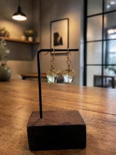 星型ピアス　天然石　フローライト ゴールドビーズ✨のサムネイル