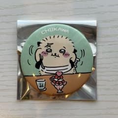 ちいかわ　ラッコ　缶バッジのサムネイル
