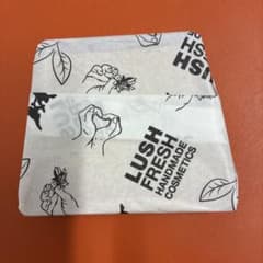 LUSH つばちマーチ 133g 石鹸のサムネイル