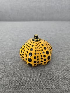 草間彌生 かぼちゃ ペーパーウェイト 直島購入 イエロー 水玉 オブジェ 草間彌生 かぼちゃ ペーパーウェイト 直島購入 イエロー 水玉 オブジェ