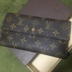 ルイヴィトンの長財布のサムネイル