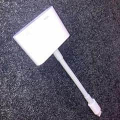 【中古】Apple純正 Lightning - Digital AV アダプタのサムネイル