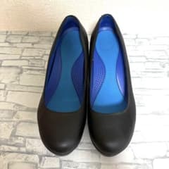 미품 시계 웨지 구두창 펌프스 8.5 crocs 블랙