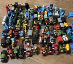 カプセルトーマス車両約100個とレールセットのサムネイル