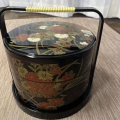重箱 3段 持ち手付き 丸型 花柄のサムネイル