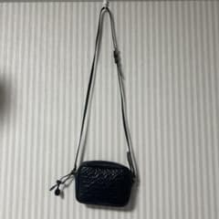 1度のみ使用 ボンポワン ネイビー レザーポシェット - メルカリ
