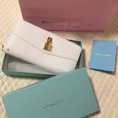 新品  値下げ！Samantha Thavasa 財布のサムネイル