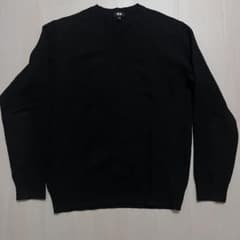 ⁠大人気 UNIQLO プレミアムラムウール Vネックニット ブラック Lのサムネイル