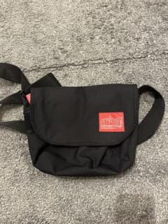 最終値下げ　Manhattan Portage ショルダーバッグ ブラックのサムネイル