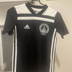 最終値下げ　ディズニーランド　Tシャツ　130センチ　adidasのサムネイル